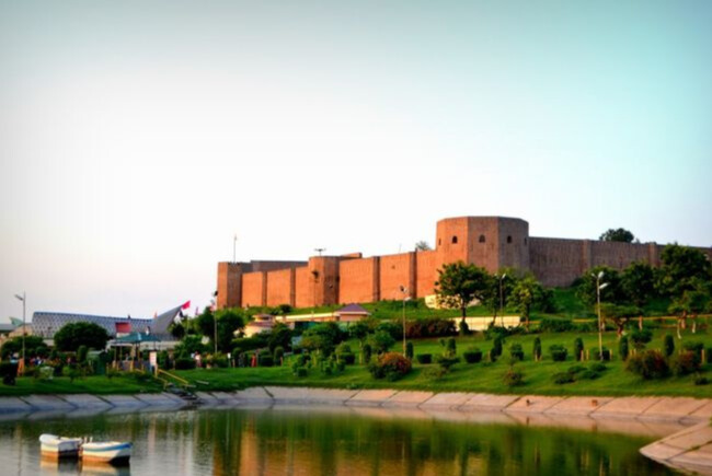 Why Bahu Fort is a Must-Visit in Jammu Kashmir – Full Tour Guide 🏞️📸
