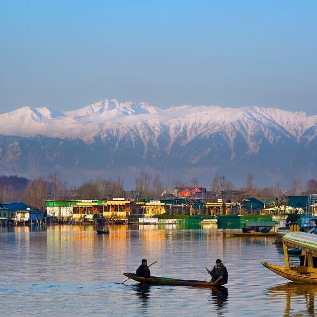Explore Dal Lake in Jammu & Kashmir: Shikara Rides, Floating Markets & More