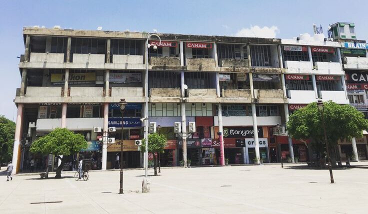 Sector 17 Market Chandigarh: Best Tourist Spots, Shops & Street Food Guide