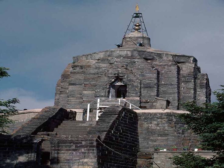 Exploring the Shankaracharya Temple 🌄: Sacred Hilltop Gem of Srinagar