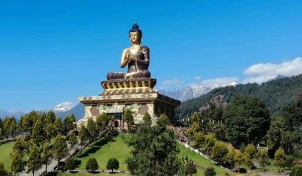 Sikkim Tourism Guide 2025: Best Places to Visit, Travel Tips & Must-Do Activities