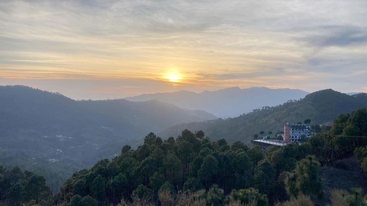 Top Sunset Spots in Himachal Pradesh for Breathtaking Views & Peace