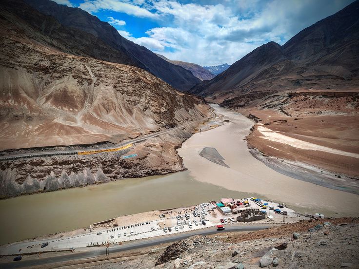 Explore Zanskar Ladakh: Best Tourist Spots, Trekking Routes & Insider Travel Tips