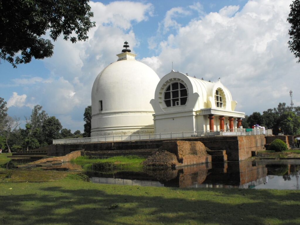 Kushinagar Tourism 2025: Top 15 Places, Complete Travel Tips & Local Experiences