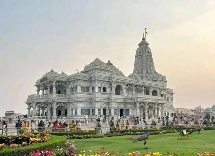 Prem Mandir Vrindavan 2025– Full Tourist Guide, Things to Do & How to Reach