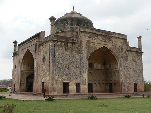 Top Tourist Places in Firozabad, Uttar Pradesh 2025: A Complete Travel Guide to the Glass City of India