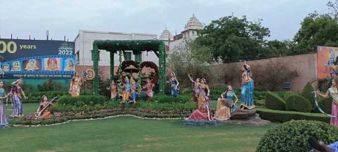 Radha Vallabh Temple Vrindavan 2025: Full Travel Guide, History, Festivals & Nearby Attractions